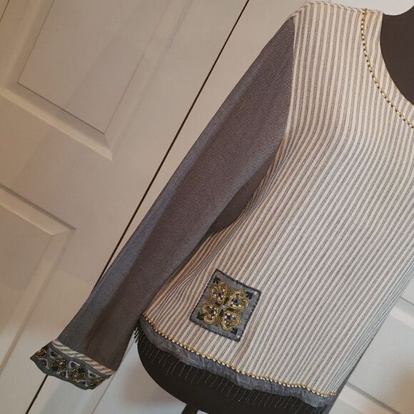 FAITH by Celia Forrester Casual Pinstriped Bead Top - Picture 4 of 9